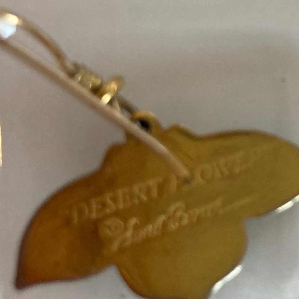 Laurel Burch Vintage Gold Plated Earrings Signed "Desert Flower" - Picture 4 of 6